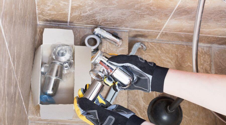 Professional gutter cleaning in Mount Hope, KS